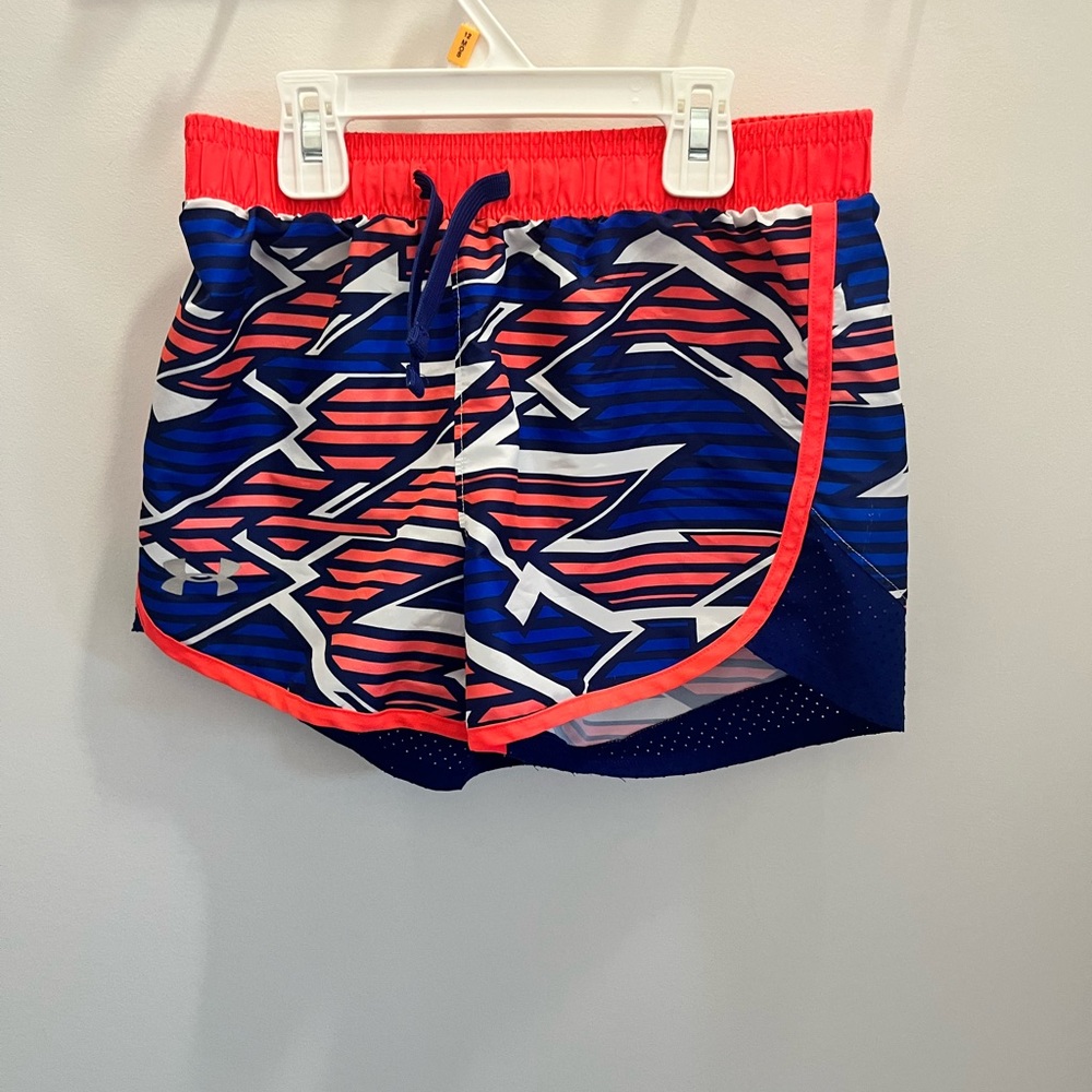 Under Armour Shorts, size l
